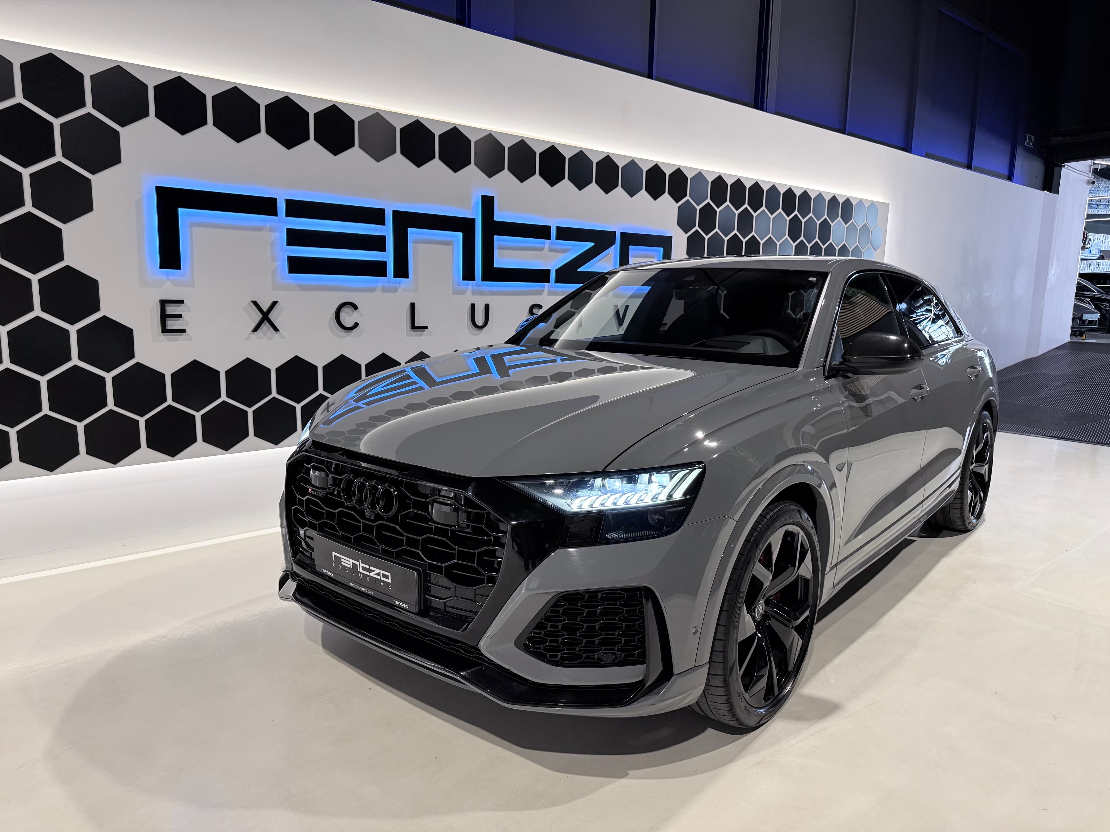 Audi RSQ8